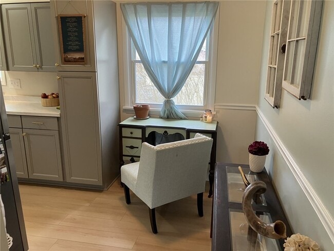 Photo - 340 N Park Dr