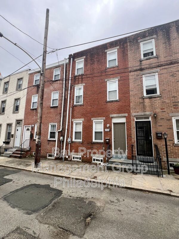 Photo - 1920 Cambridge St