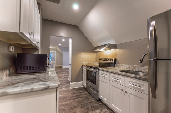 Photo - 340 Pearl St