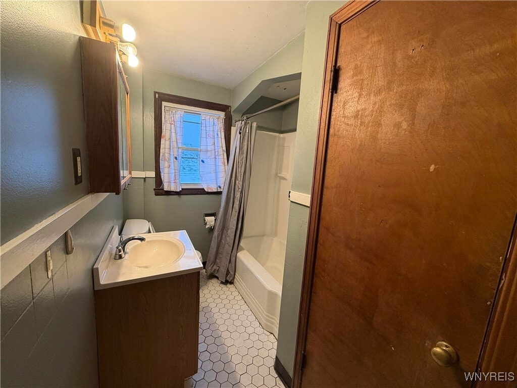 Photo - 2734 Forest # Upper Ave