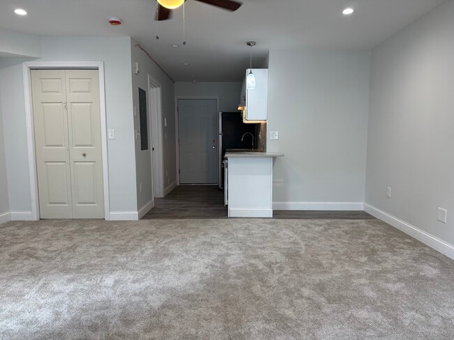 Photo - 1085 Whalley Ave Unit 6