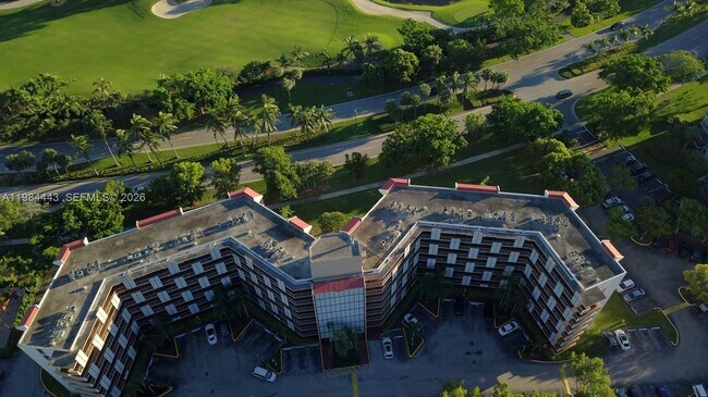 3301 N Country Club Dr Unit 804