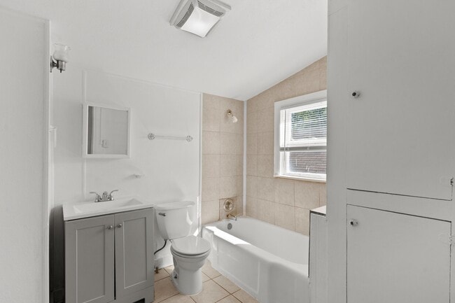 Photo - 4020 Avenue O 1/2