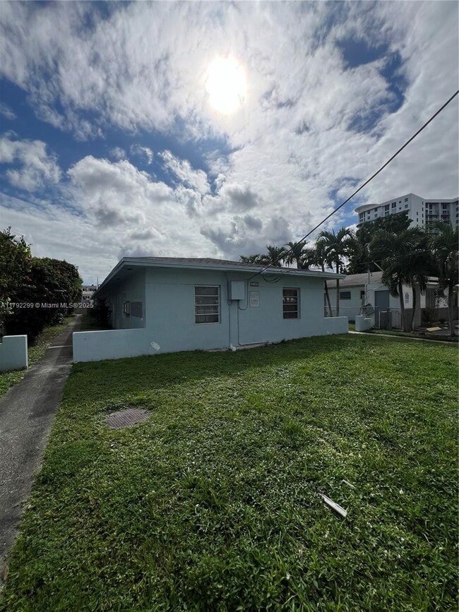 Building Photo - 2148 NW Flagler Terrace Unit 9 Rental