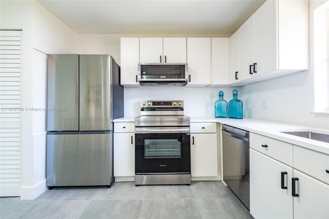 Building Photo - 604 Laconia Cir Unit B Rental