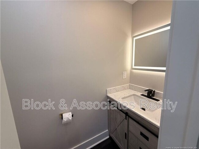 Photo - 1610 N Stonegate Dr