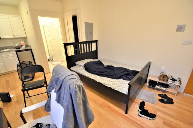 Photo - 79 Westland Ave Unidad 18