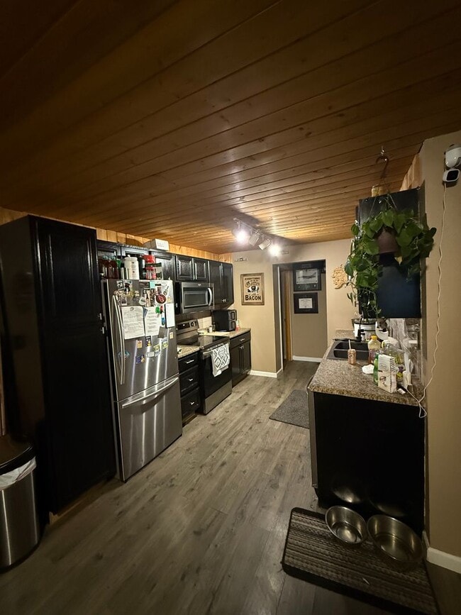 Photo - 3 bedroom / Home in North Pole / Pet friendly!