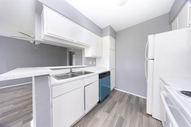 13480 S Thorntree Dr Unit 1206
