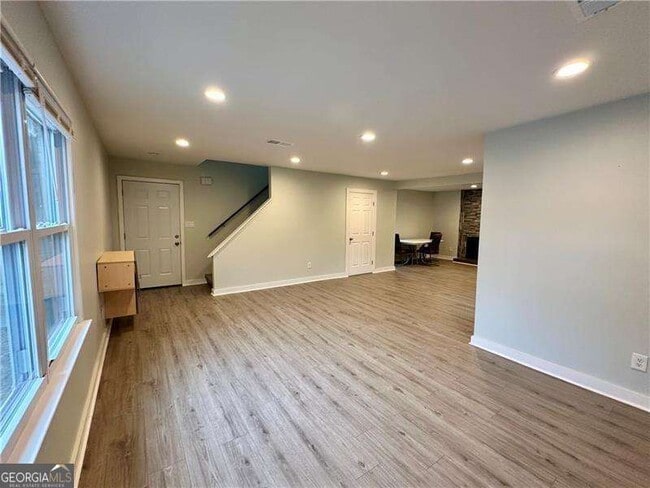Building Photo - 1258 Creekside Ct