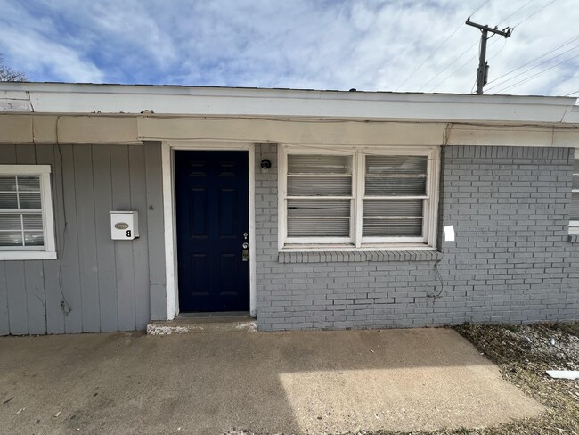 Building Photo - 1730 E Dartmouth St Rental
