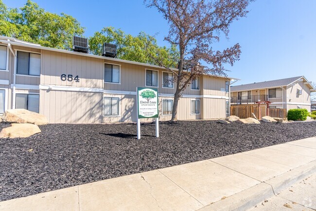 Building Photo - The Elm Tree Estates Rental