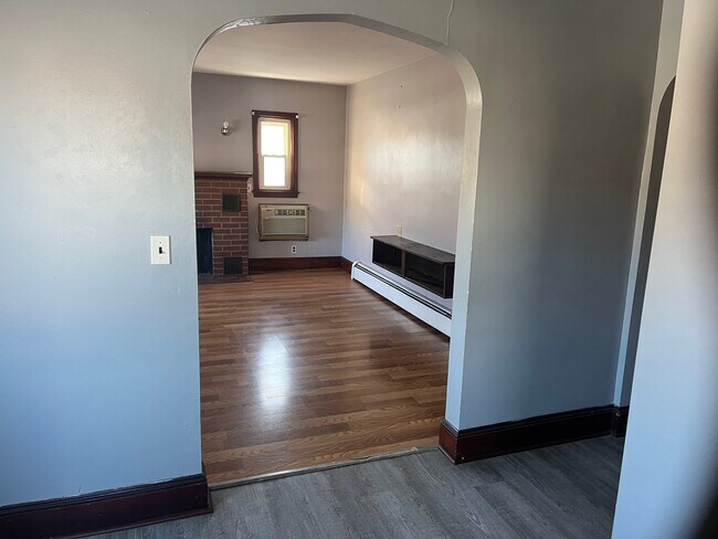 Photo - 191 S Plank Rd