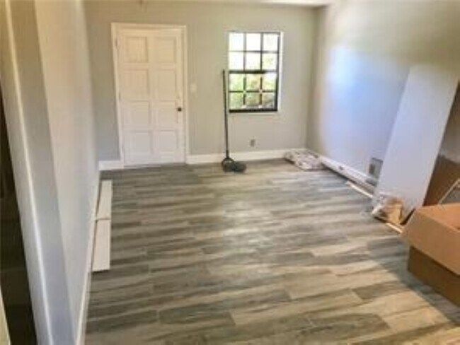 Photo - 905 NE 28th St Unit 101