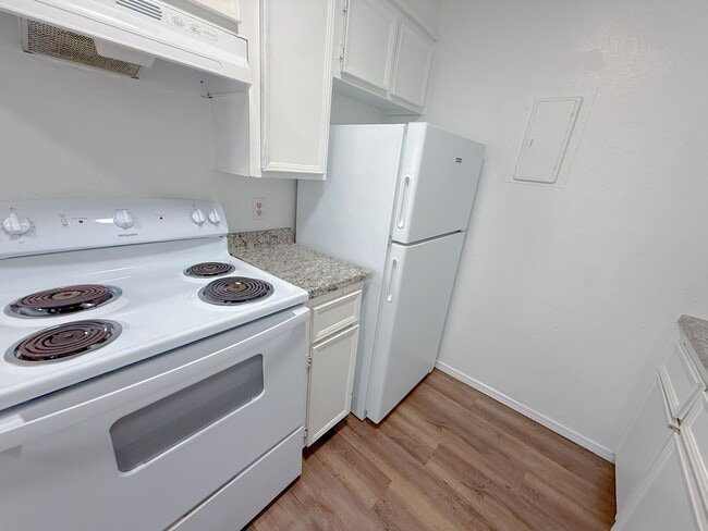 Photo - Spacious 1 Bedroom Apartment in Lubbock! Unit F42