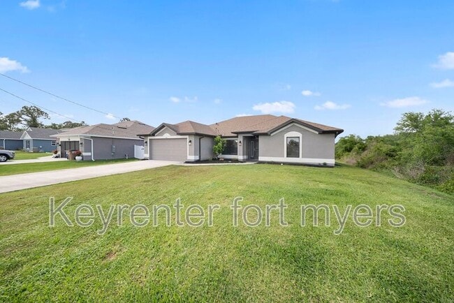 Photo - 490 Windermere Dr