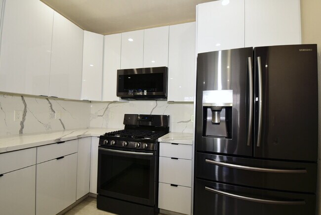 SPECIOUS 2 BED 2 BATH CONDO WITH ATTACHED CAR GRAGAE AT VISTANA