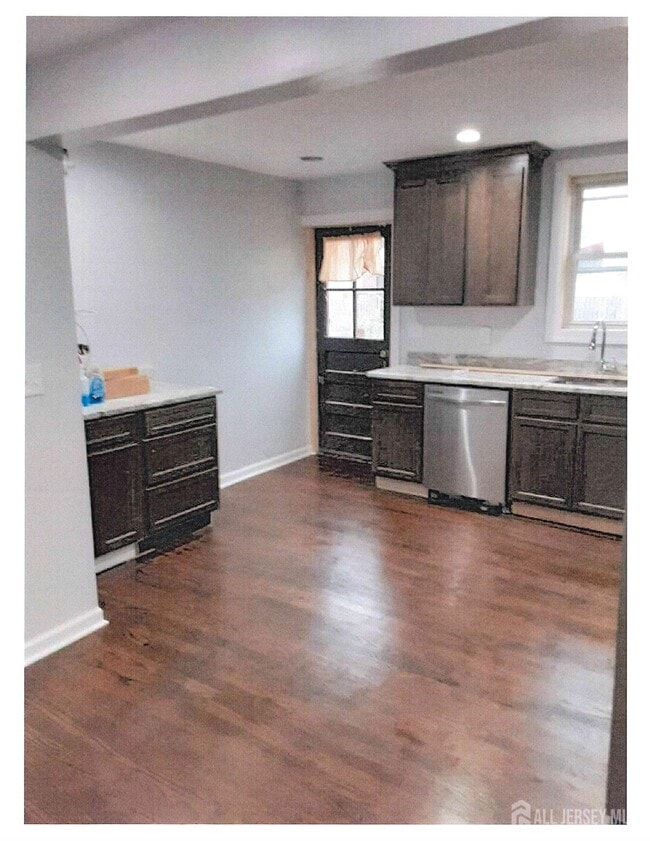 Photo - 242 Grove St