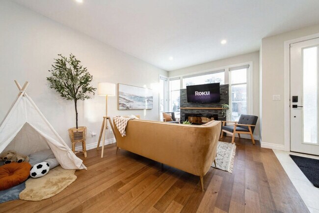 Photo - 10510-10132 132 St NW Unit SI ID1308611P