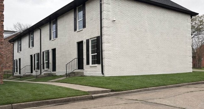 Photo - Newly Renovated 2 Bedroom 1.5 Bath