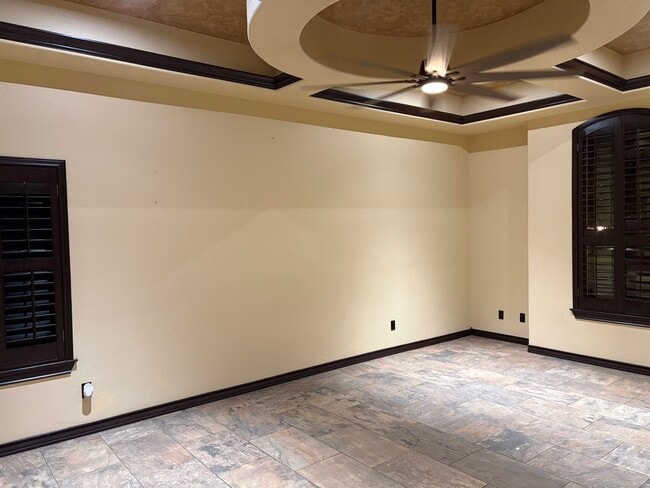 Photo - 405 Michoacan Loop