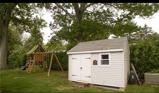 Photo - 18 Candlewood Dr