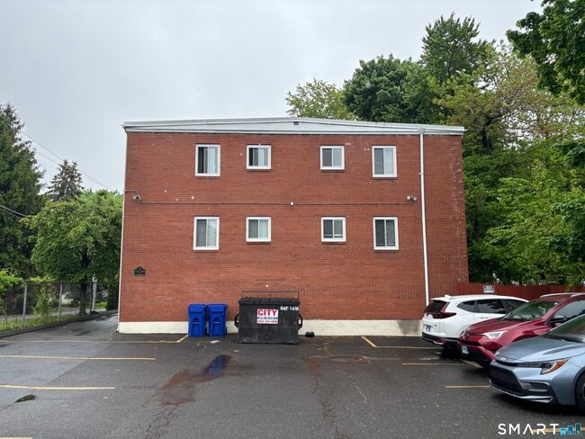 Building Photo - 12 N Taylor Ave Unit 35