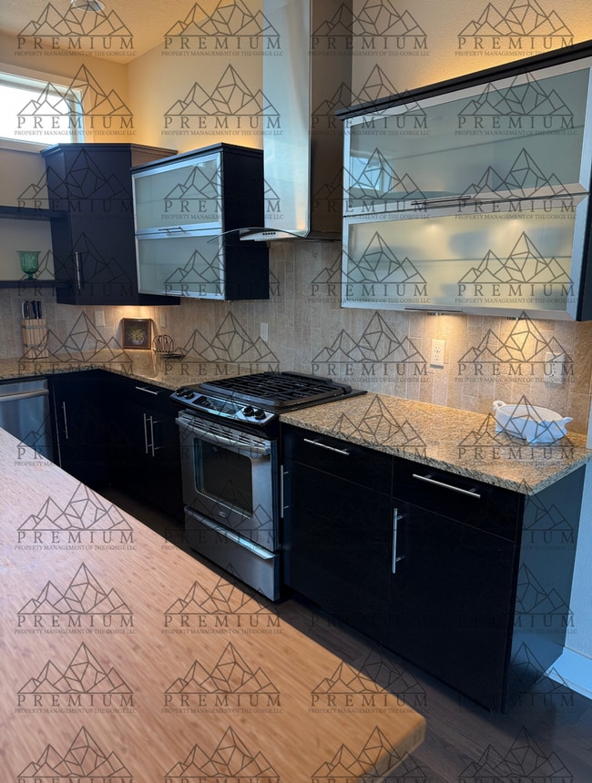 Photo - 2 BED 2 BATH FULLY FURNISHED HOME!!!