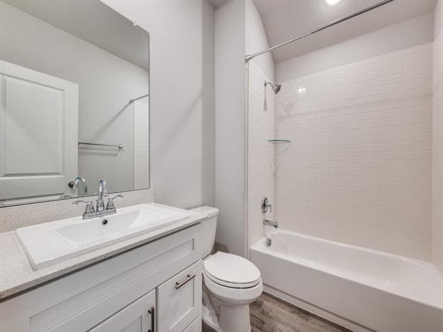 Photo - 930 Waterview Dr