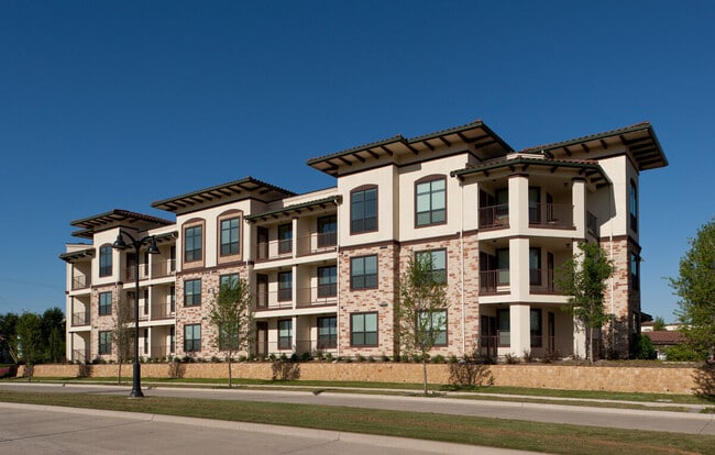 Amara Las Colinas