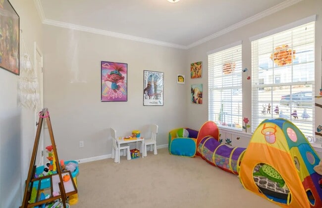 Photo - 1106 Bromby Ave