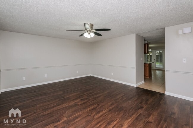 Photo - 16023 Eagle River Way