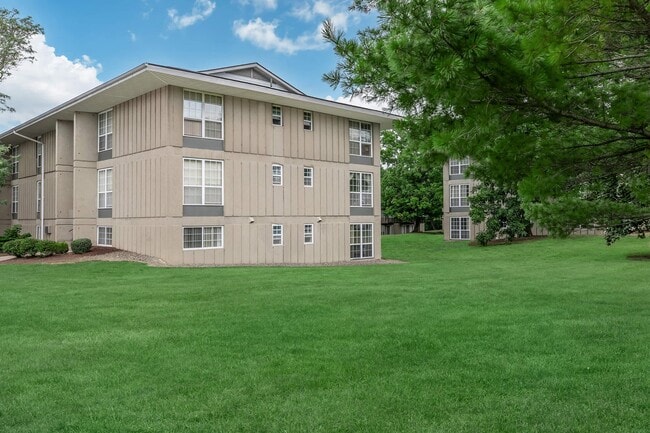 Lansing West Apartments