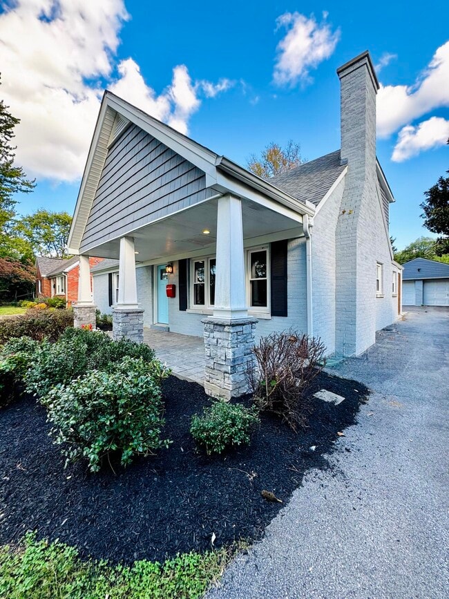 Photo - 564 Claymont Dr