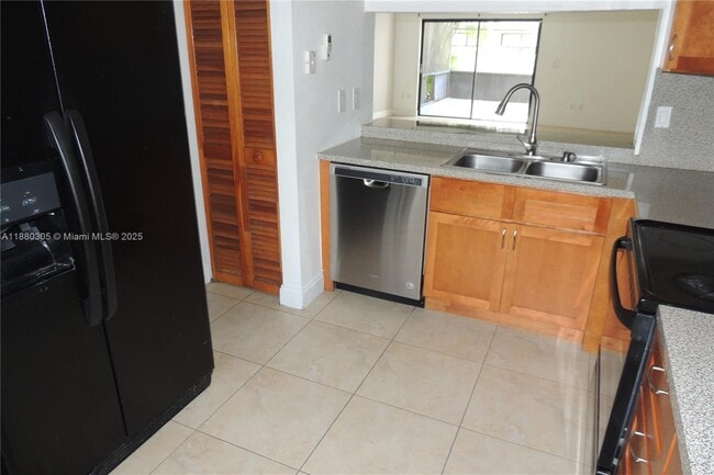 Photo - 10104 NW 41st St