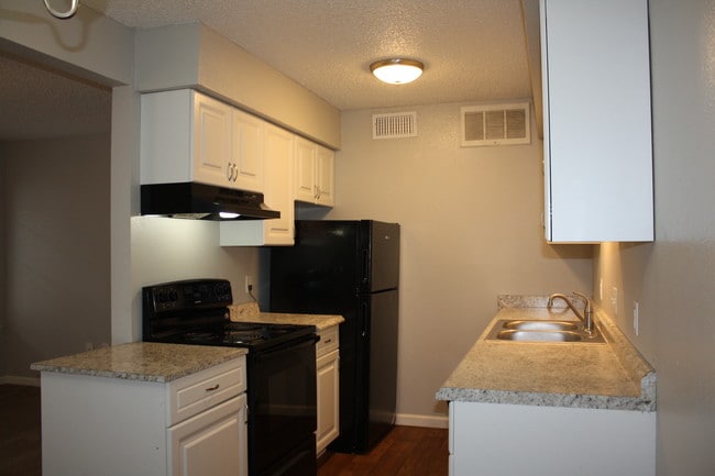 Highlander Square Apartments