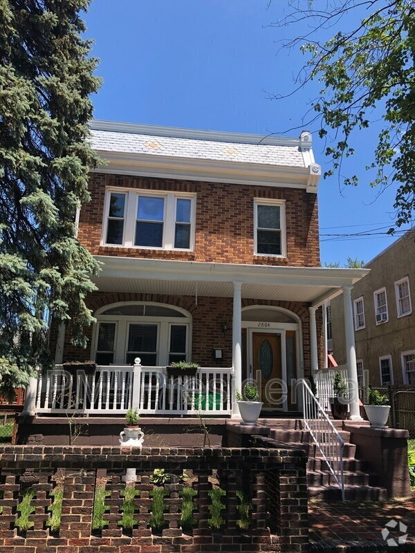 Building Photo - 2804 E Leigh St Unit B Rental