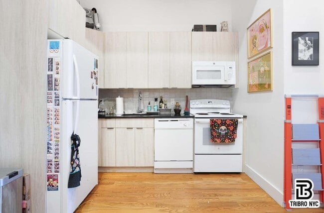 Photo - Putnam Avenue