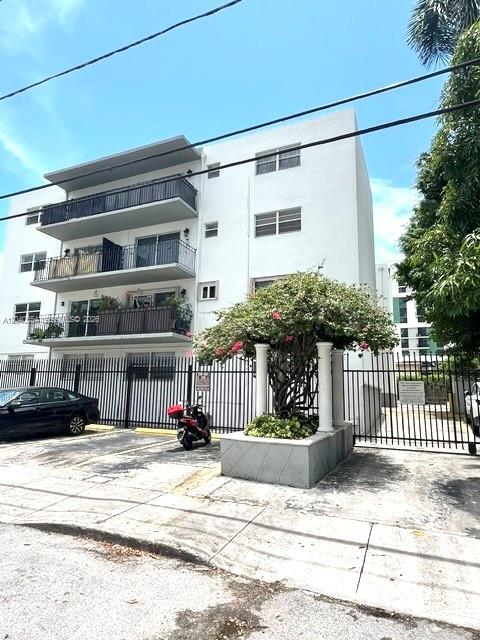 Photo - 444 SW 4th St Unit 404