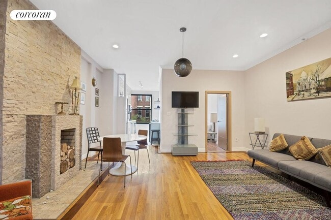 Photo - 9 W 120th St