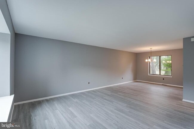 Photo - 128 Briar Ct