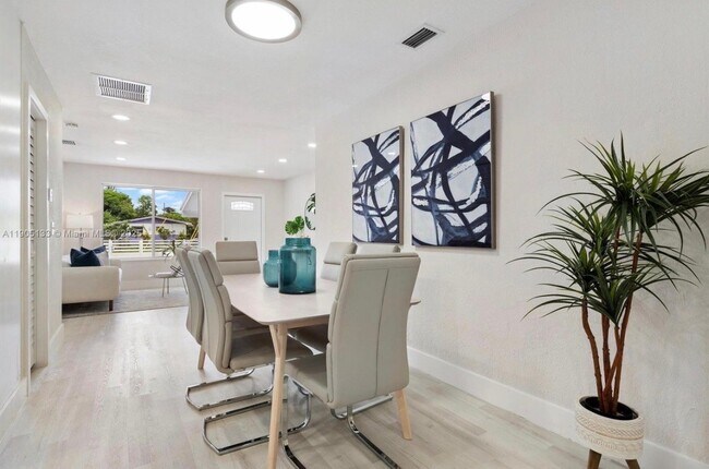 Photo - 4220 SW 21st St