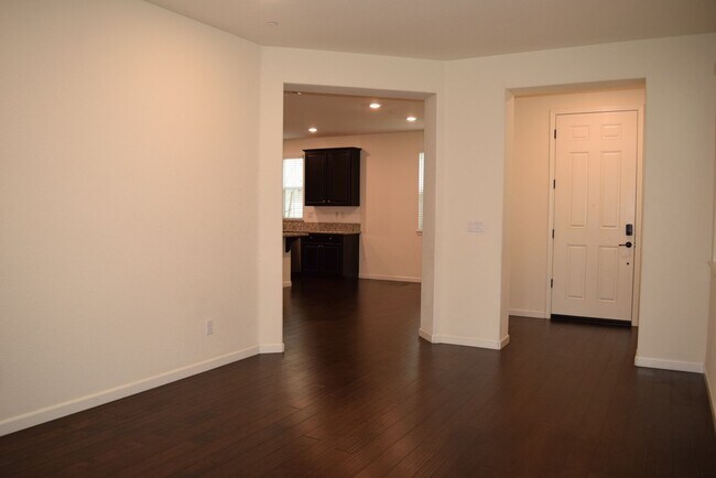 Photo - 2073 Mannington Pl