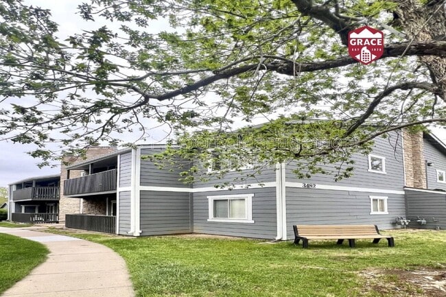 Building Photo - 3482 S Eagle St Unit 202