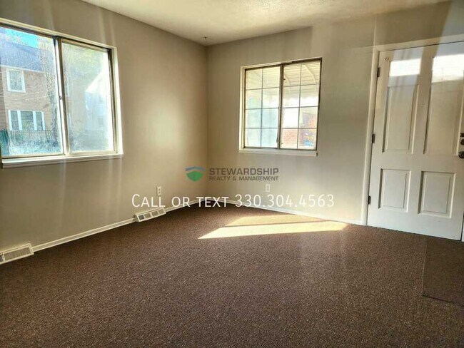 Photo - 1327 15th St NW