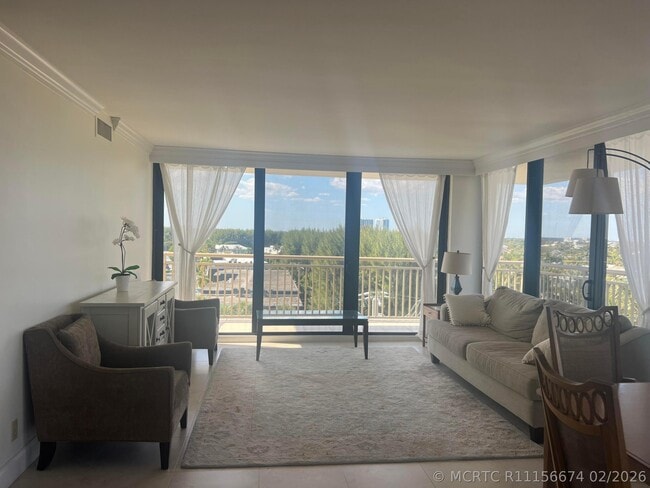 3400 N Ocean Dr Unit 607