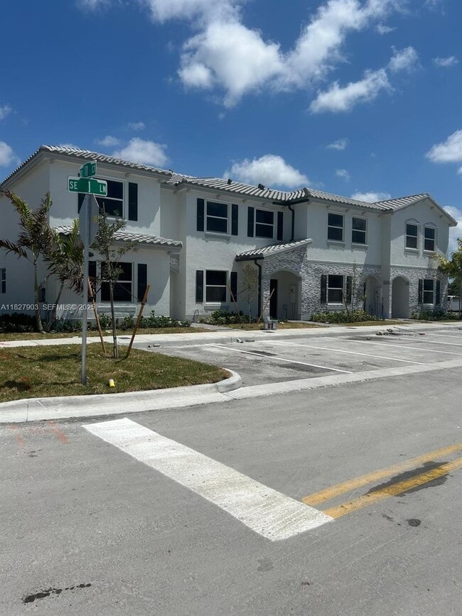 Photo - 1172 SE 1st Ave