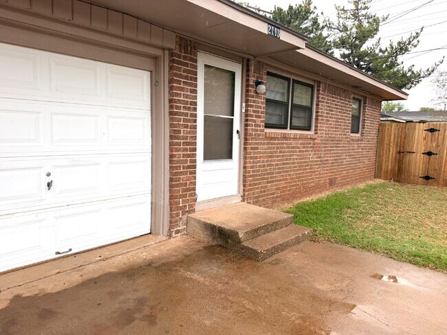 Photo - Cute, Cozy & Clean! Unit B