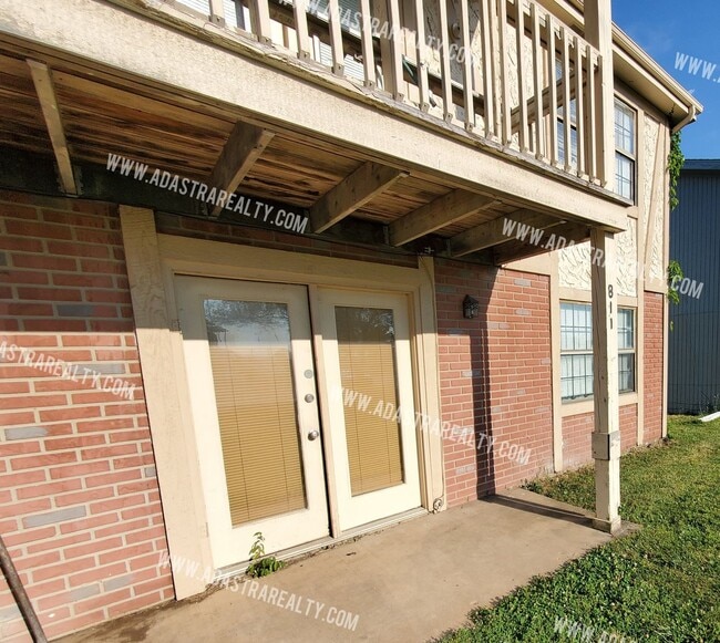 Photo - 809 N Washington St