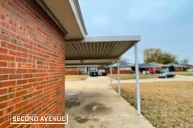 Photo - 1633 NE 47th St